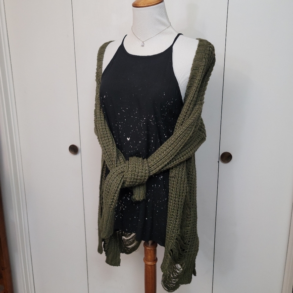 Love Riche ♥︎ chic boutique flowy black tank top - Picture 3 of 8